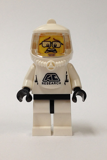LEGO Minifigure-Astor City Scientist-Ultra Agents-UAGT014-Creative Brick Builders